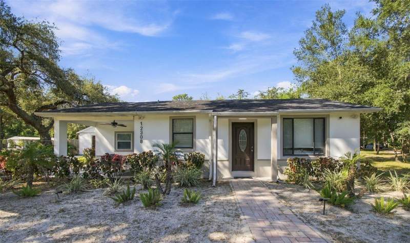 3 bedroom Single Family Residence at 12308 N 53rd Street, Temple Terraces, Temple Terrace — photo 4