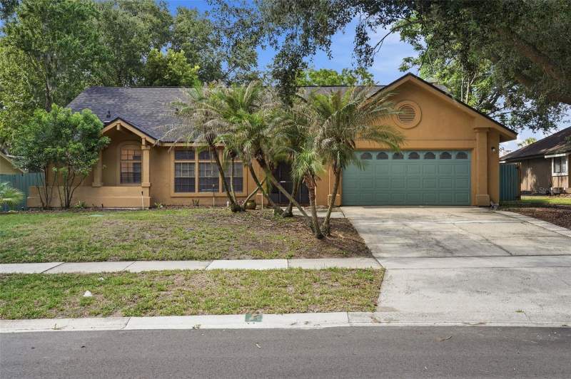 4 bedroom Single Family Residence at 733 Swaying Palm Drive, Palms Sec 04, Apopka — photo 2