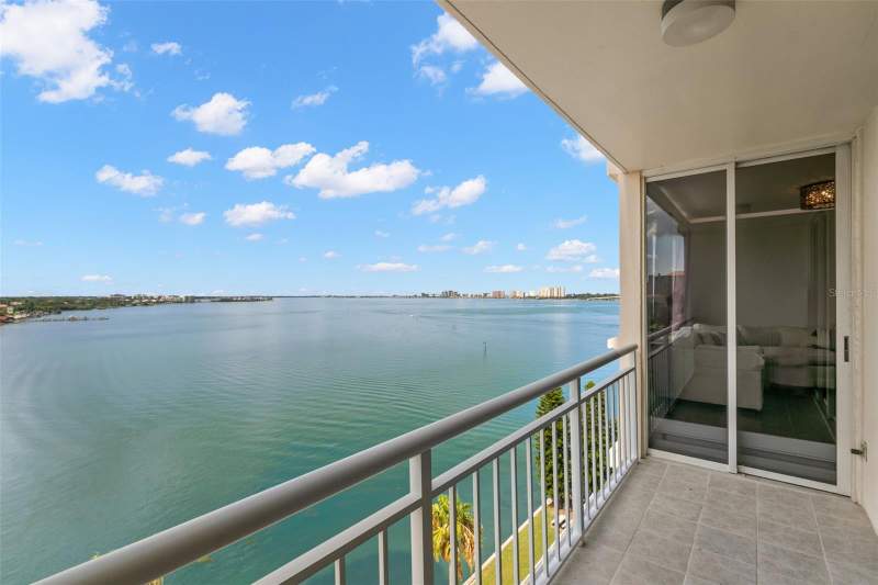 Pierce 100 Condo