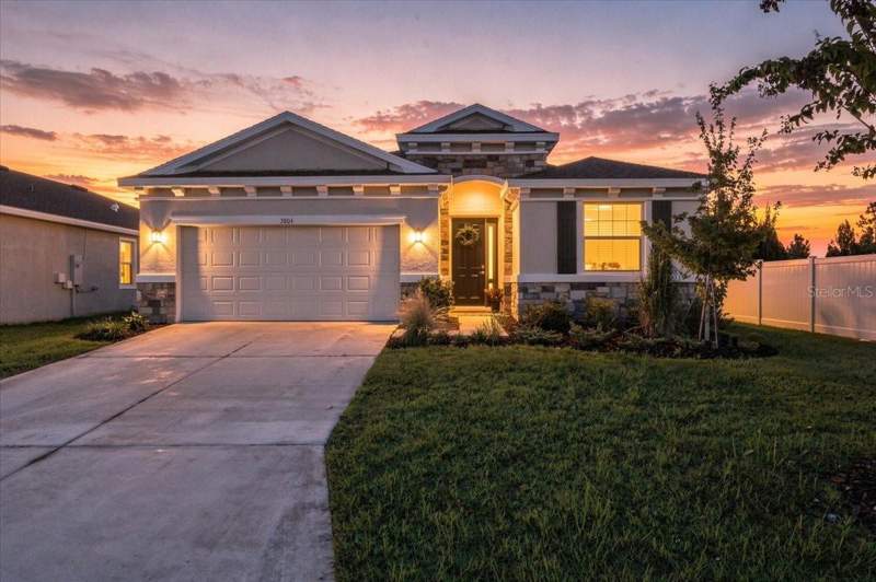 4 bedroom Single Family Residence at 3804 N Maryland Avenue, North Park Isle Ph 1A, Plant City — photo 2