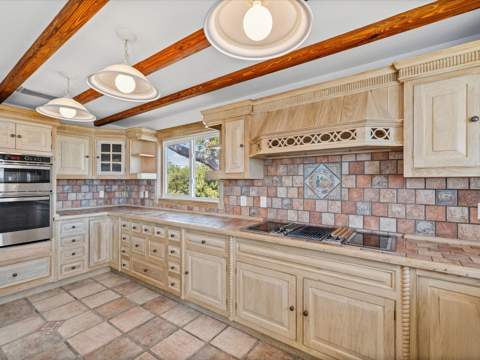 1647 Sea Breeze Drive, Tarpon Springs FL - photo 8 of 79