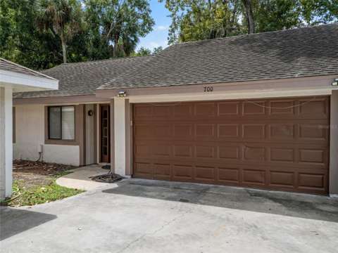 700 Castlewood Drive, starter home for sale in Winter Springs