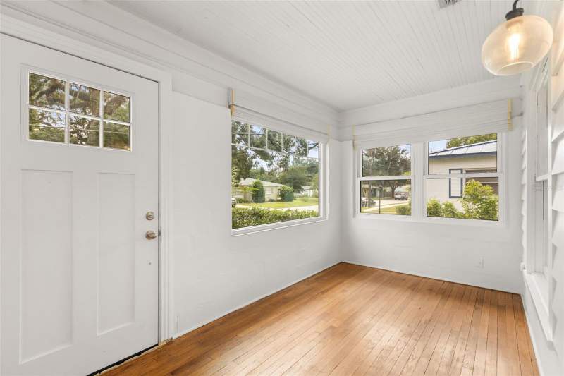 3 bedroom Single Family Residence at 1915 E Concord Street, East View Park, Orlando — photo 2