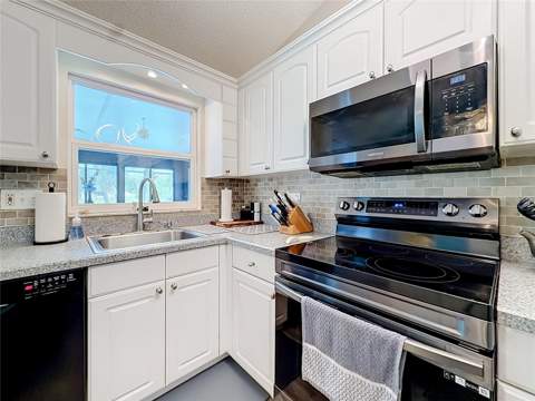 3229 Covina Street, New Port Richey FL - photo 16 of 75