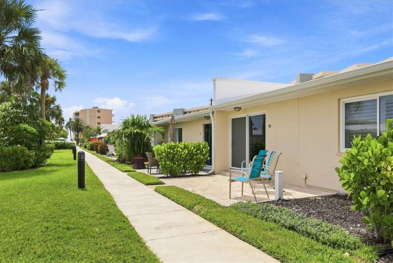 1 bedroom Condominium at 5830 Midnight Pass Road #18, Jamaica Royale, Sarasota — photo 3