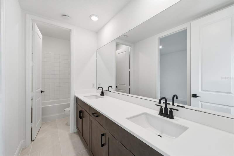 4 bedroom Single Family Residence at 3500 LEMON BUTTON TERRACE, ACUERA ESTATES, APOPKA — photo 4