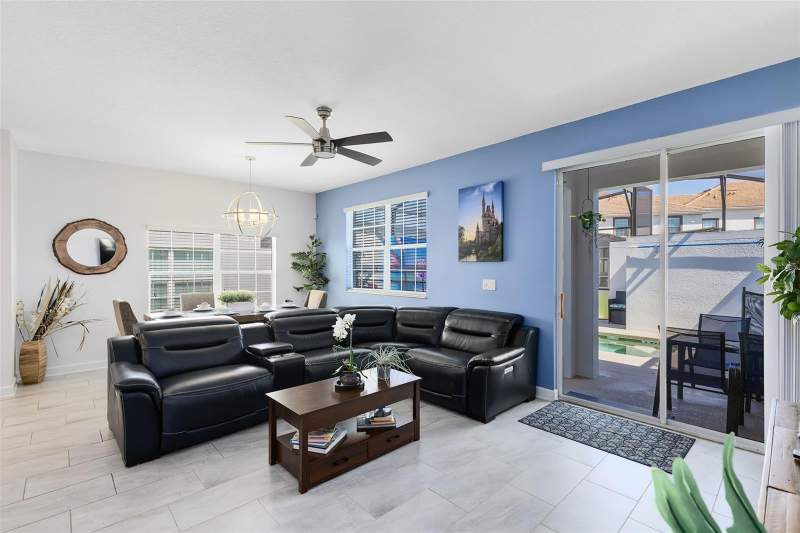 5 bedroom Townhouse at 1575 Sandbagger Drive, Stoneybrook South Ph J 2 & J 3, Davenport — photo 4