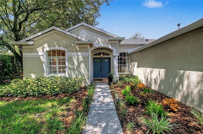 4 bedroom Single Family Residence at 9402 Hunters Pond Drive, Hunter'S Green Parcel 24 Ph I, Tampa — photo 3