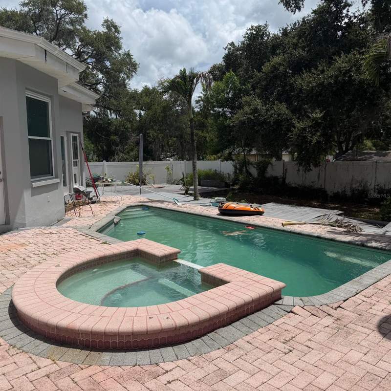 5 bedroom Single Family Residence at 1931 Oak Ridge Court, Oak Ridge Court Estates, Clearwater — photo 5