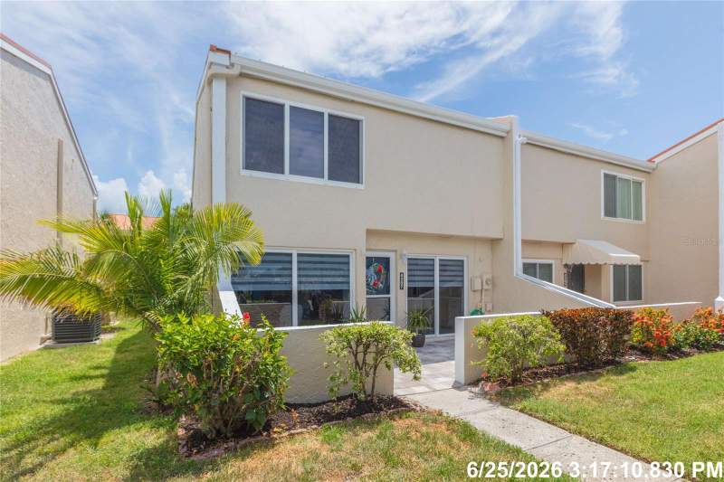 2 bedroom Townhouse at 4207 Fogcutter Court, Spinnaker Cove Condo Phase 1 Section A, Tampa — photo 3