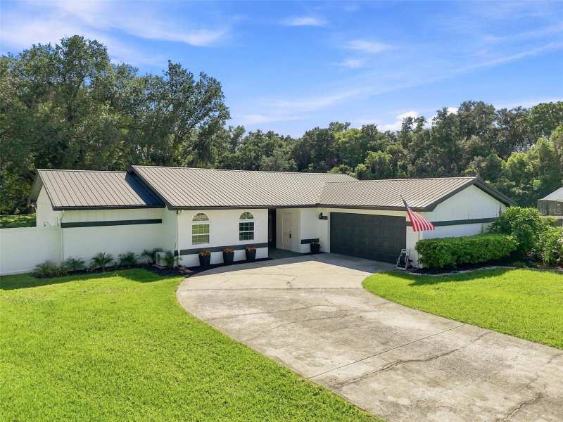 3 bedroom Single Family Residence at 7233 Woodbrook Drive, Woodbriar West, Tampa — photo 1