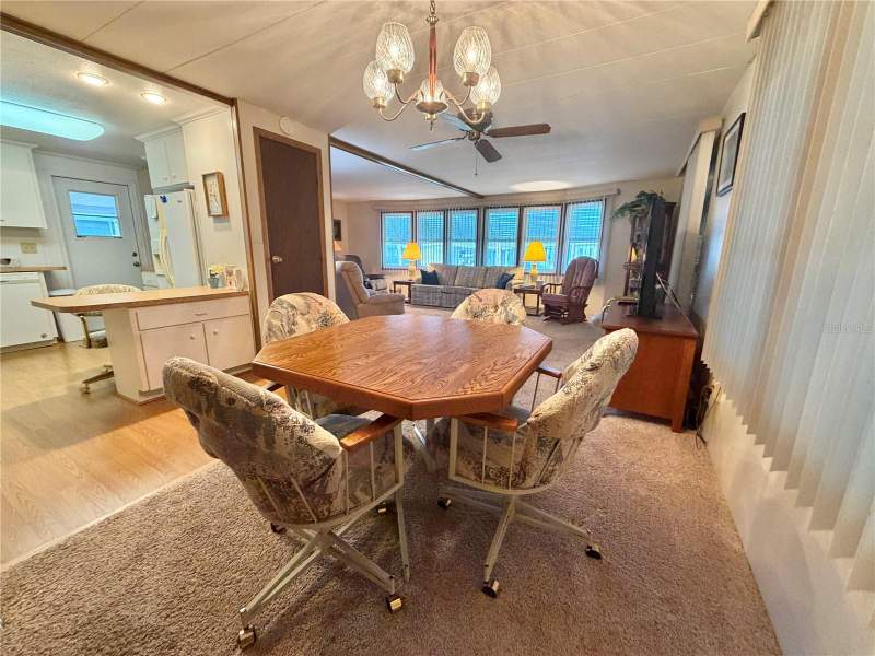 2 bedroom Mobile Home at 307 Hawthorne Boulevard, Hawthorne At Leesburg A Coop, Leesburg — photo 4