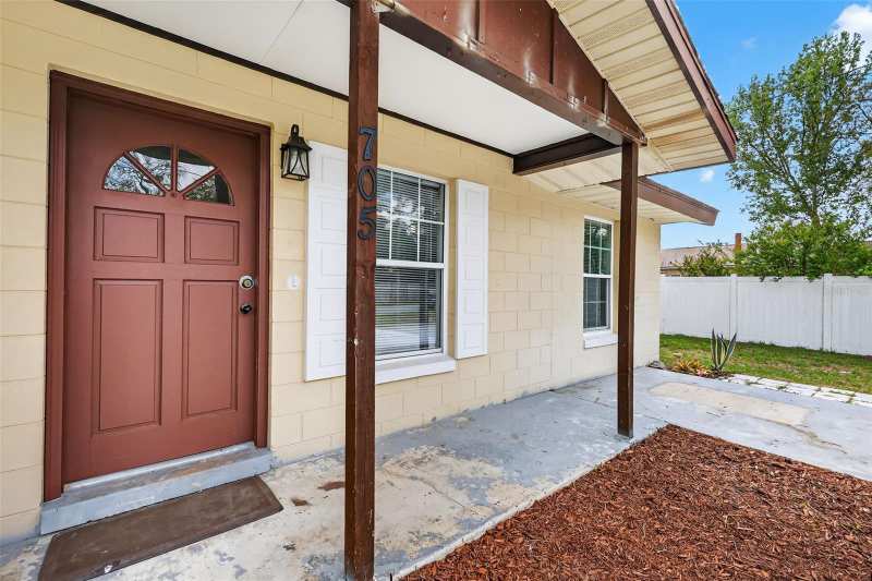 3 bedroom Single Family Residence at 705 Mike Avenue, Fruitland Park Park Acres Unit 02, Fruitland Park — photo 1
