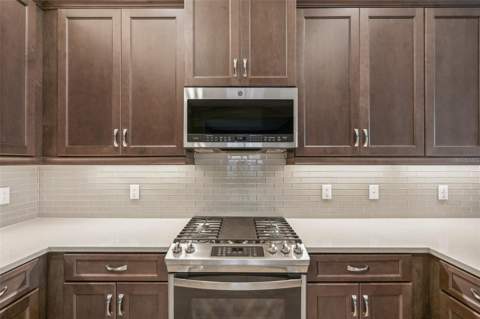 4838 Sevilla Shores Drive, Wimauma FL - photo 11 of 53