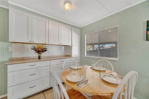 110 E Saint Lucia Loop, Apollo Beach FL - photo 8 of 39