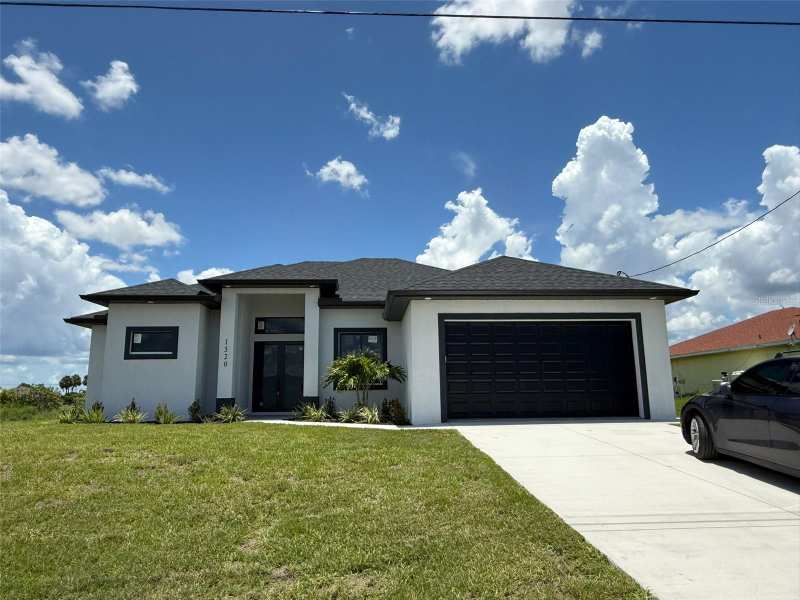 4 bedroom Single Family Residence at 1320 NE 14th Avenue, Cape Coral, Cape Coral — photo 1