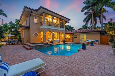1124 Seville Lane, St Petersburg FL - photo 8 of 58