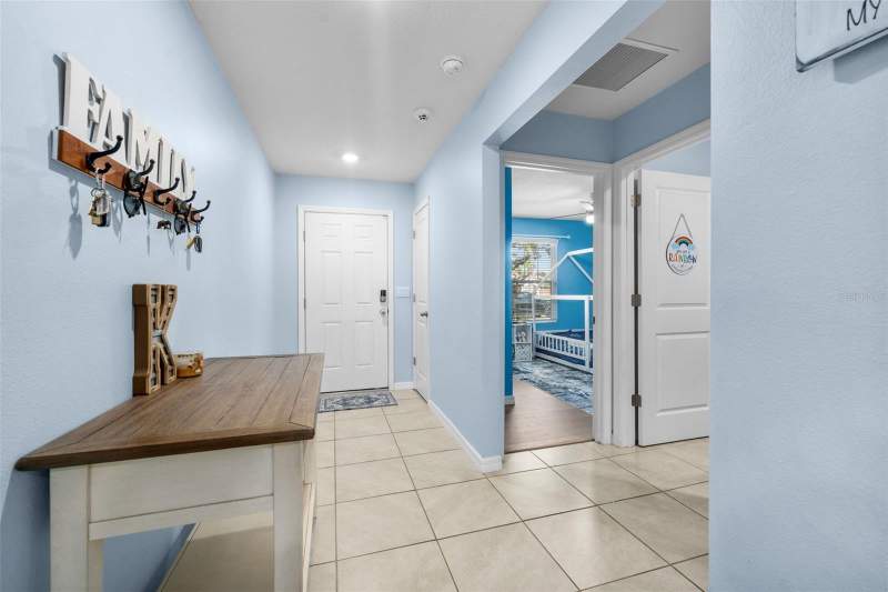 4 bedroom Single Family Residence at 16467 NW 192nd Terrace, Oak Ridge At High Spgs Ph III Pb 37 Pg 30, High Springs — photo 4