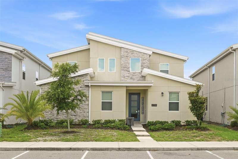 2790 OXYMORON WAY home for sale in Storey Lake