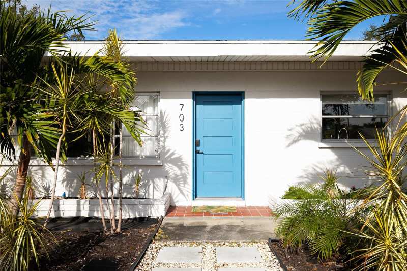 2 bedroom Single Family Residence at 703 Whitfield Avenue, Whitfield Estates, Sarasota — photo 1