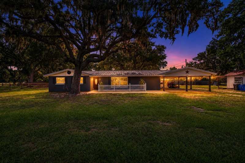 3 bedroom Single Family Residence at 5702 Tindale Road, Plant City, Plant City — photo 1