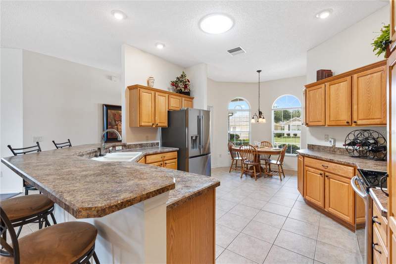 3 bedroom Single Family Residence at 1318 Greenville Way, Villages Of Sumter, The Villages — photo 5