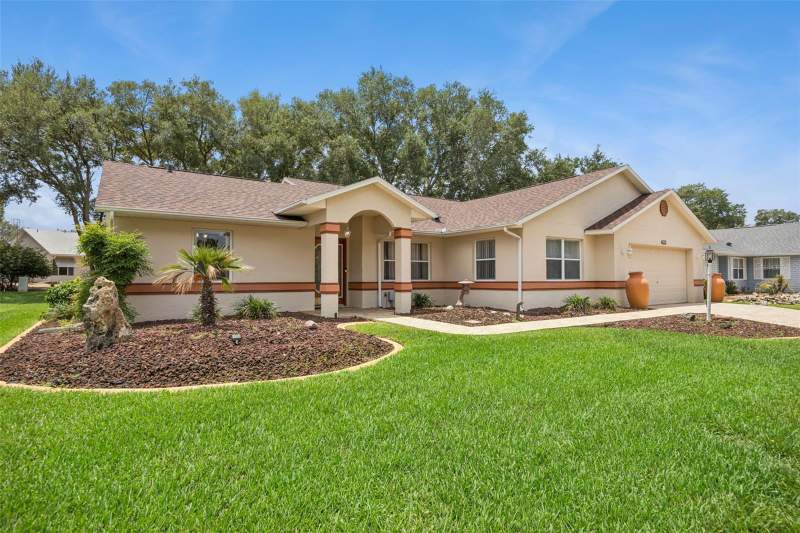3 bedroom Single Family Residence at 25904 Newcombe Circle, Highland Lakes Ph 01B, Leesburg — photo 2