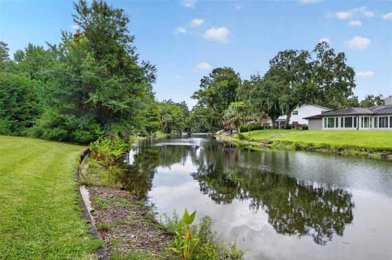 4 bedroom Single Family Residence at 120 Lake Destiny Trail, Spring Lake Hills Sec 3, Altamonte Springs — photo 3