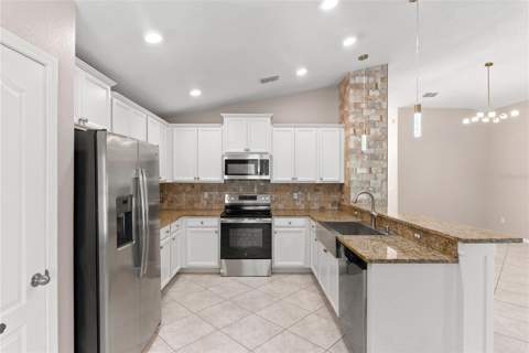 18469 Waydale Loop, Hudson FL - photo 13 of 36