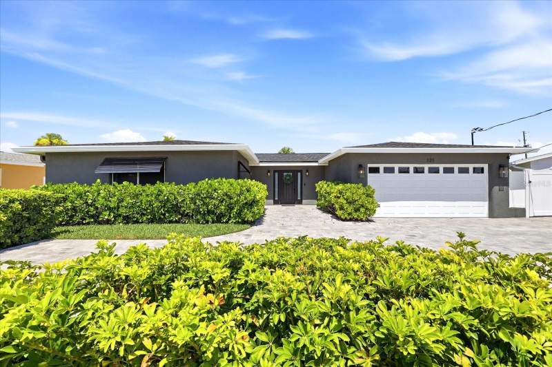 3 bedroom Single Family Residence at 121 79TH STREET, SOUTH CAUSEWAY ISLE 2ND ADD, ST PETERSBURG — photo 4