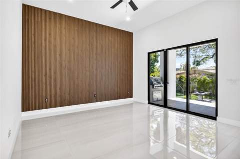 4426 W Euclid Avenue, Tampa FL - photo 6 of 59