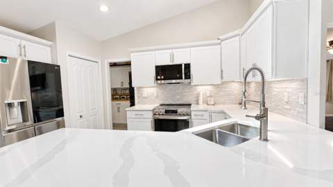 6441 Silver Oaks Drive, Zephyrhills FL - photo 10 of 34