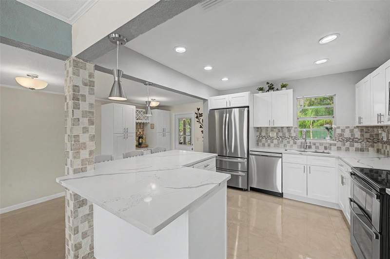 3 bedroom Single Family Residence at 6704 S Gabrielle Street, Tropical Pines, Tampa — photo 5