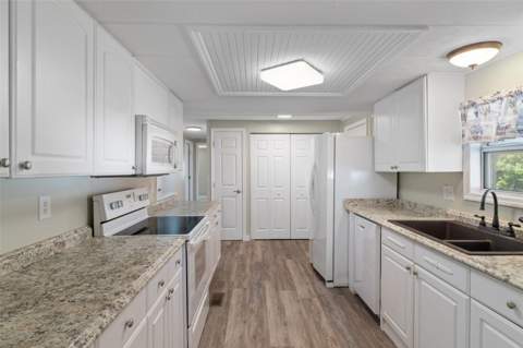 9075 Highpoint Boulevard, Brooksville FL - photo 14 of 43