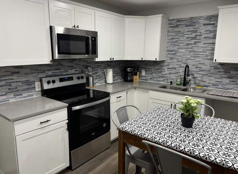 3 bedroom Single Family Residence at 10015 Linda Street, Gibsonton, Gibsonton — photo 2