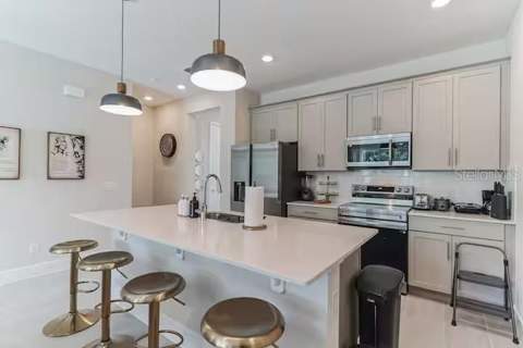 7842 Spectrum Drive, Reunion FL - photo 9 of 31