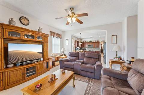 9955 Medallion Bluff Lane, Orlando FL - photo 15 of 38