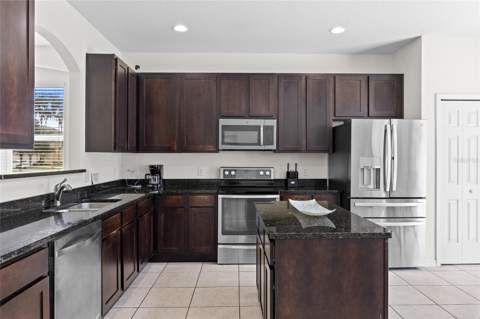 2501 Dharma Circle, Kissimmee FL - photo 8 of 40