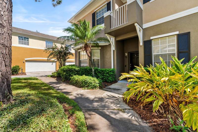 3 bedroom Townhouse at 7435 Arlington Grove Circle, Gunn Twnhms, Tampa — photo 2