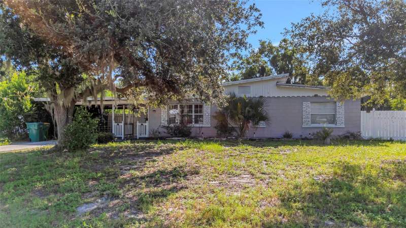 3 bedroom Single Family Residence at 809 Donnelly Street, Eustis Badger, Eustis — photo 2