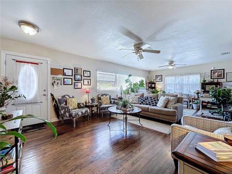 717 W End Crescent, Lakeland FL - photo 8 of 35