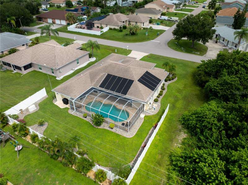 3 bedroom Single Family Residence at 293 Rosemary Street, Port Charlotte Sec 015, Port Charlotte — photo 3