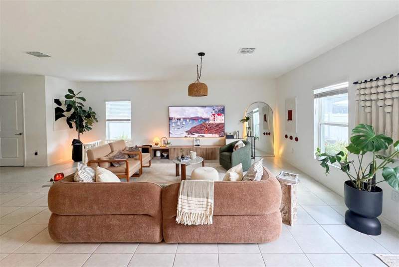 5 bedroom Single Family Residence at 6470 Back Forty Loop, Abbott Square Ph 2, Zephyrhills — photo 5