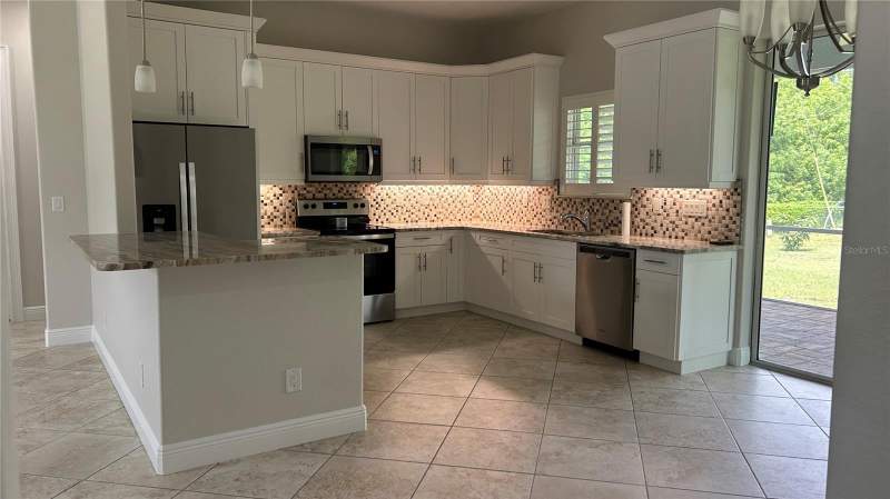 3 bedroom Single Family Residence at 20246 Gladstone Avenue, Port Charlotte Sec 026, Port Charlotte — photo 2