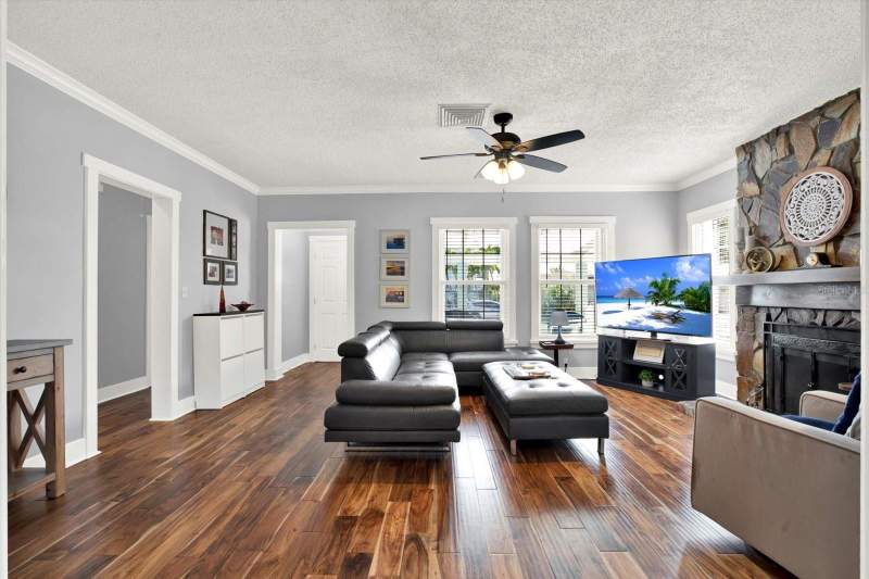 3 bedroom Single Family Residence at 15656 1st Street, Lone Palm Beach 1st Add, Redington Beach — photo 4