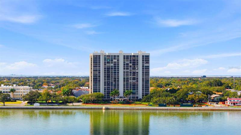 Monte Carlo TowersCondos for Sale in Tampa, FL