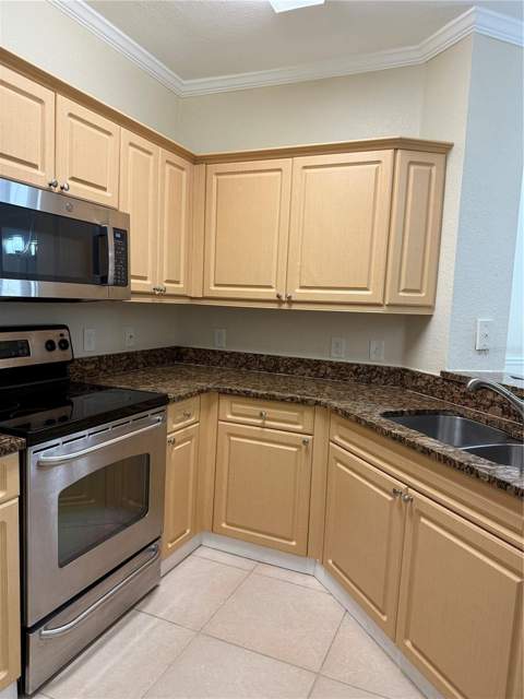 3725 Conroy Road #2127, Orlando FL - photo 10 of 30