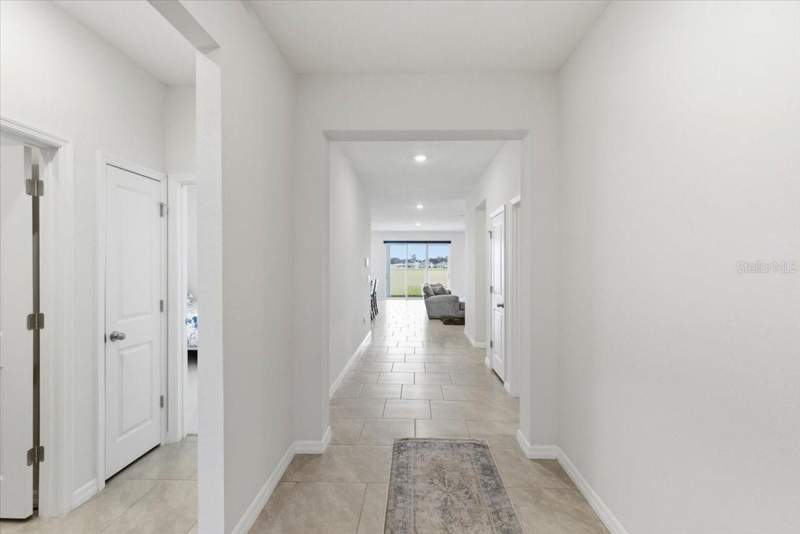 4 bedroom Single Family Residence at 1413 Tropical Oasis Avenue, North Park Isle Ph 1A, Plant City — photo 4