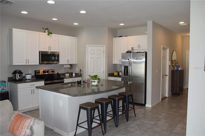 3 bedroom Townhouse at 7043 Summer Holly Place, Oak Creek Prcl 8 Ph 1, Riverview — photo 5