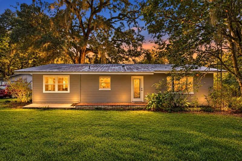2 bedroom Single Family Residence at 17011 NW 110th Avenue, Alachua, Alachua — photo 2